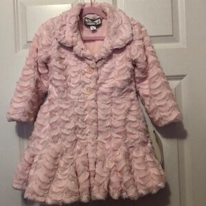 American Widgeon girl faux fur coat, light pink, size 5, new with tags (NWT)
